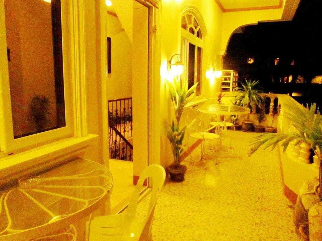 Casa D' Estrella Apartelle Balabag  Екстериор снимка