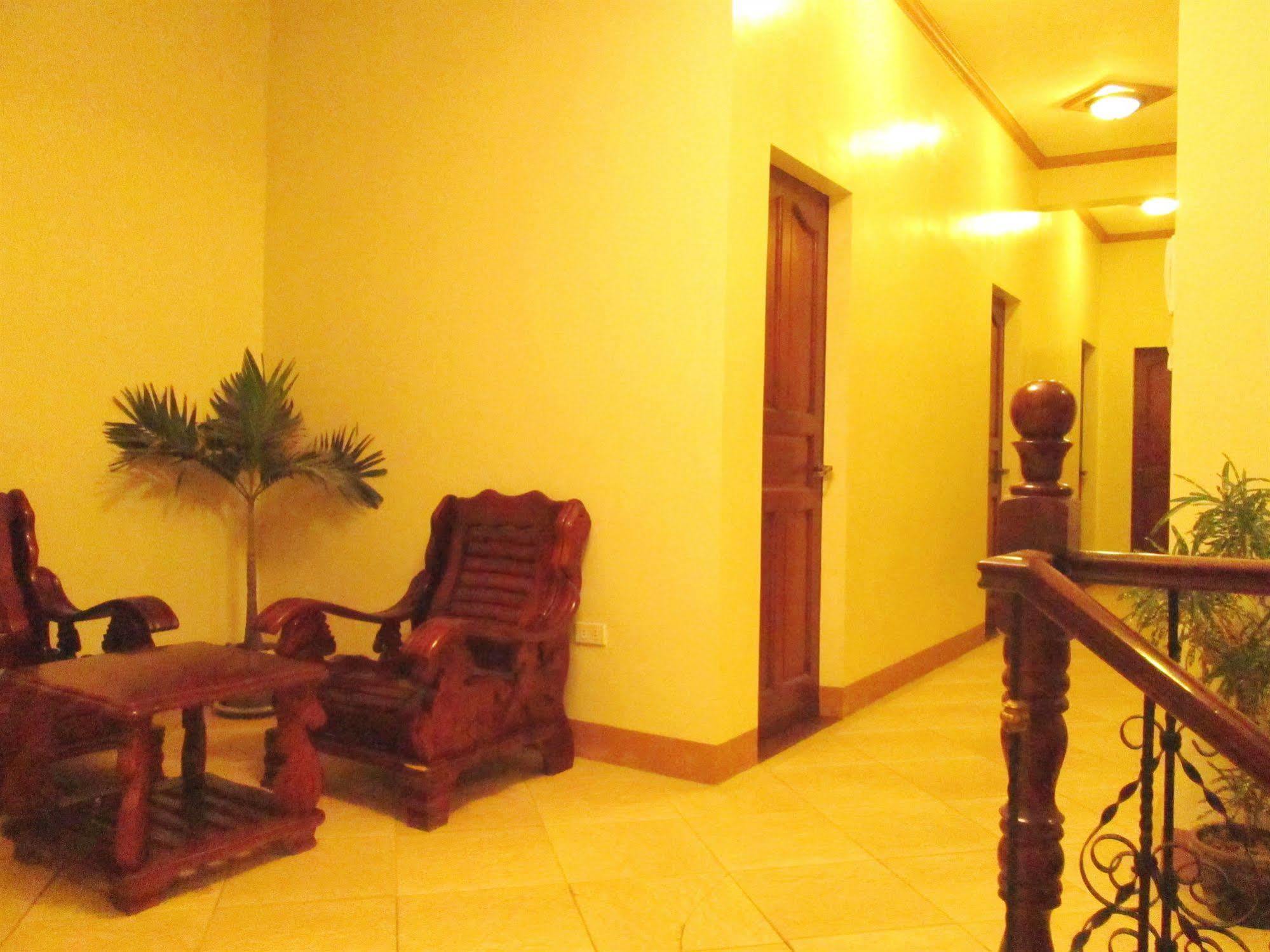 Casa D' Estrella Apartelle Balabag  Екстериор снимка