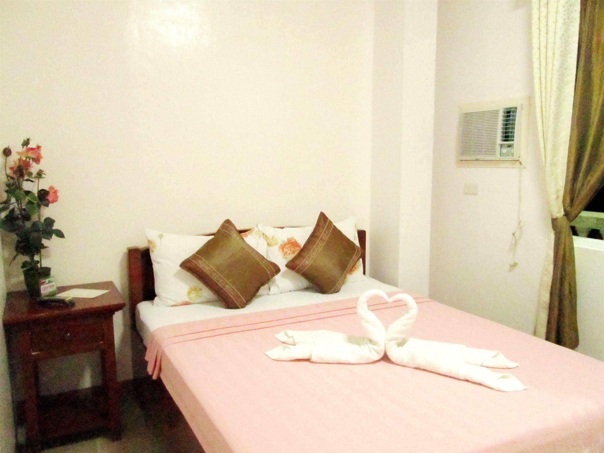 Casa D' Estrella Apartelle Balabag  Екстериор снимка