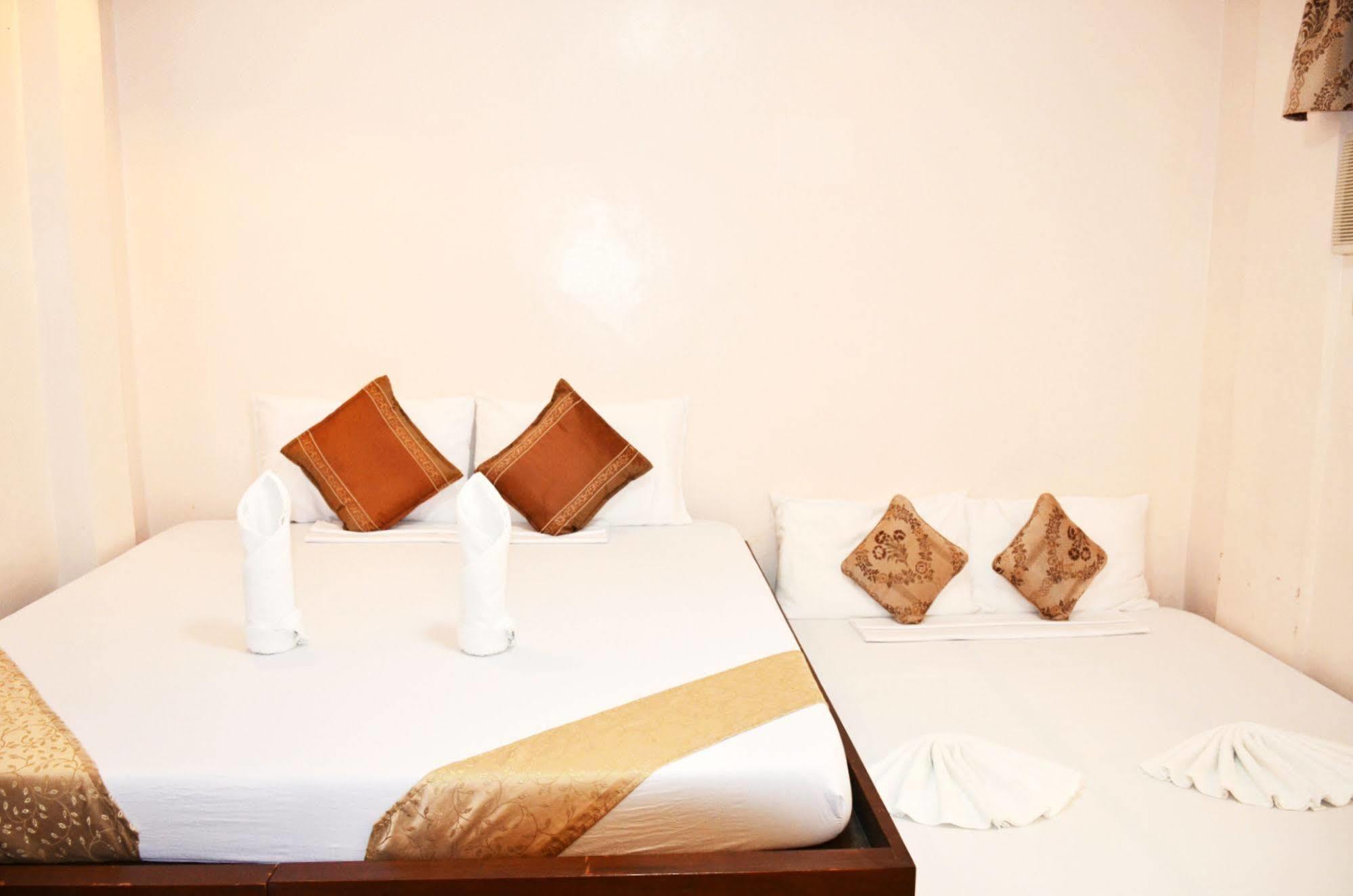 Casa D' Estrella Apartelle Balabag  Екстериор снимка
