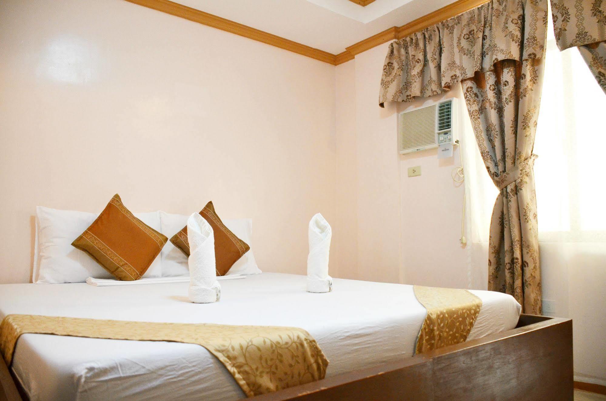 Casa D' Estrella Apartelle Balabag  Екстериор снимка