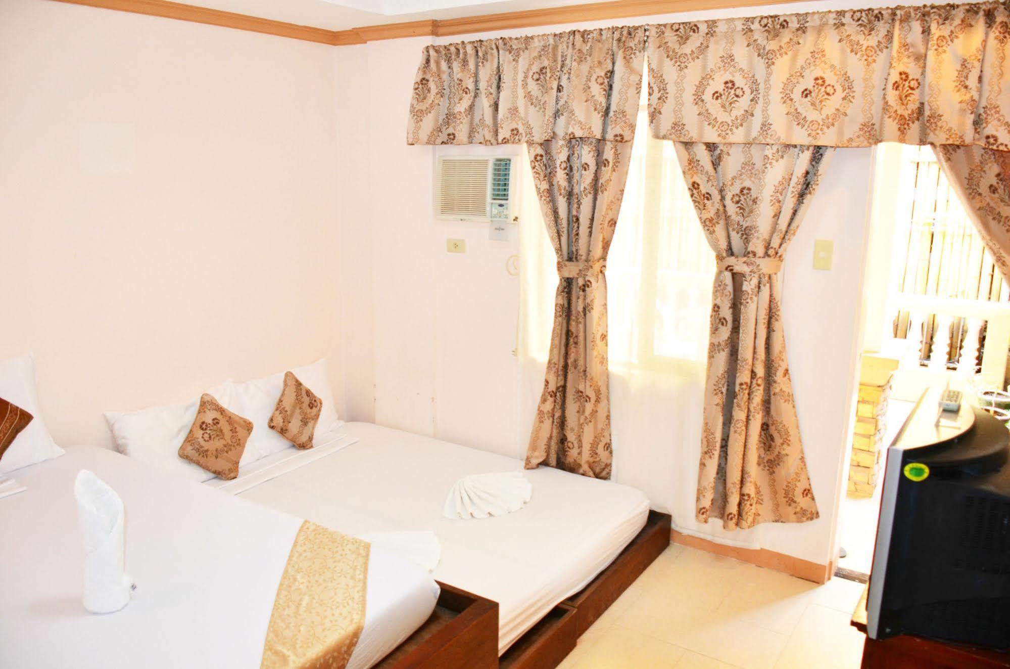Casa D' Estrella Apartelle Balabag  Екстериор снимка
