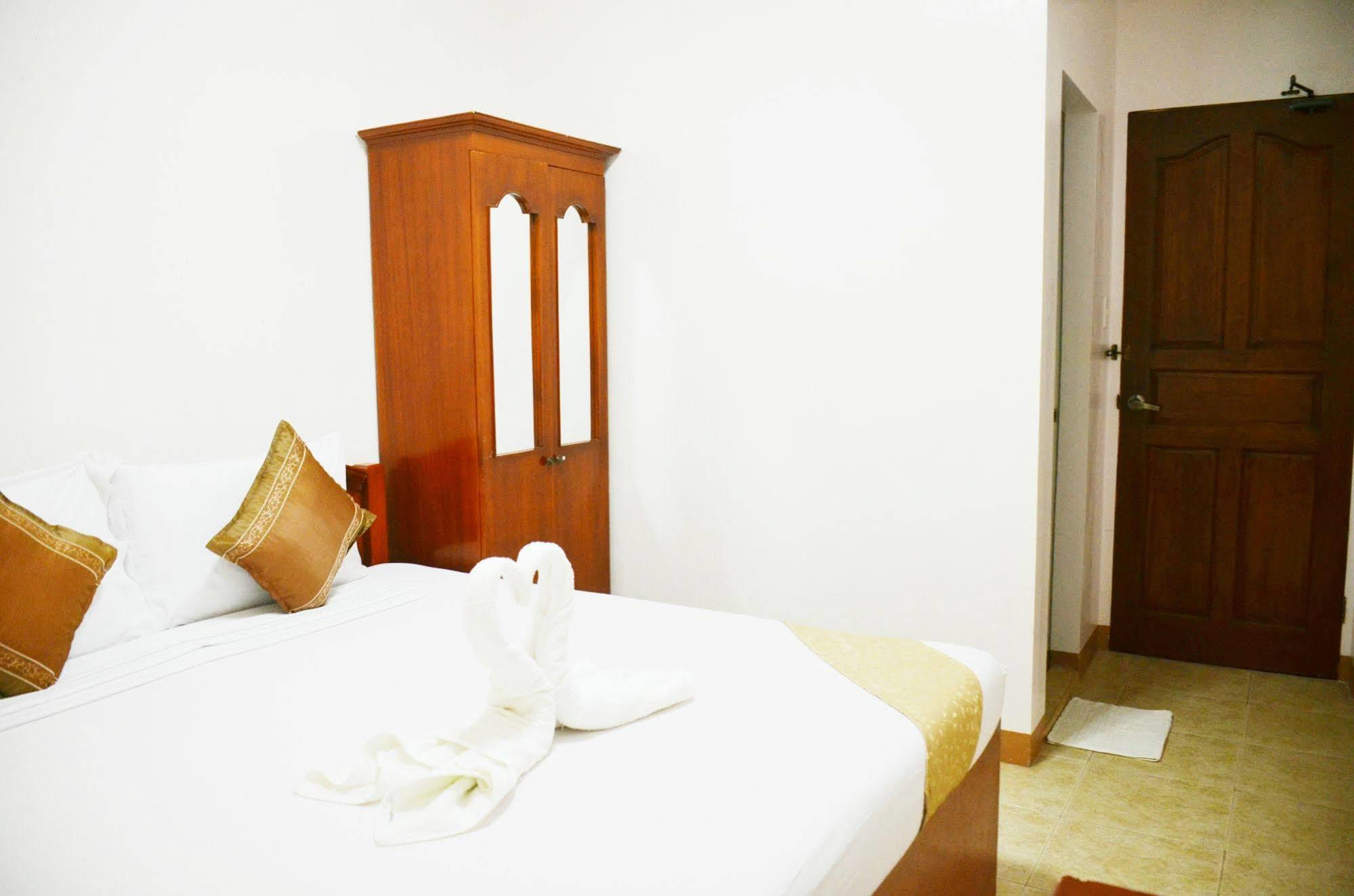Casa D' Estrella Apartelle Balabag  Екстериор снимка