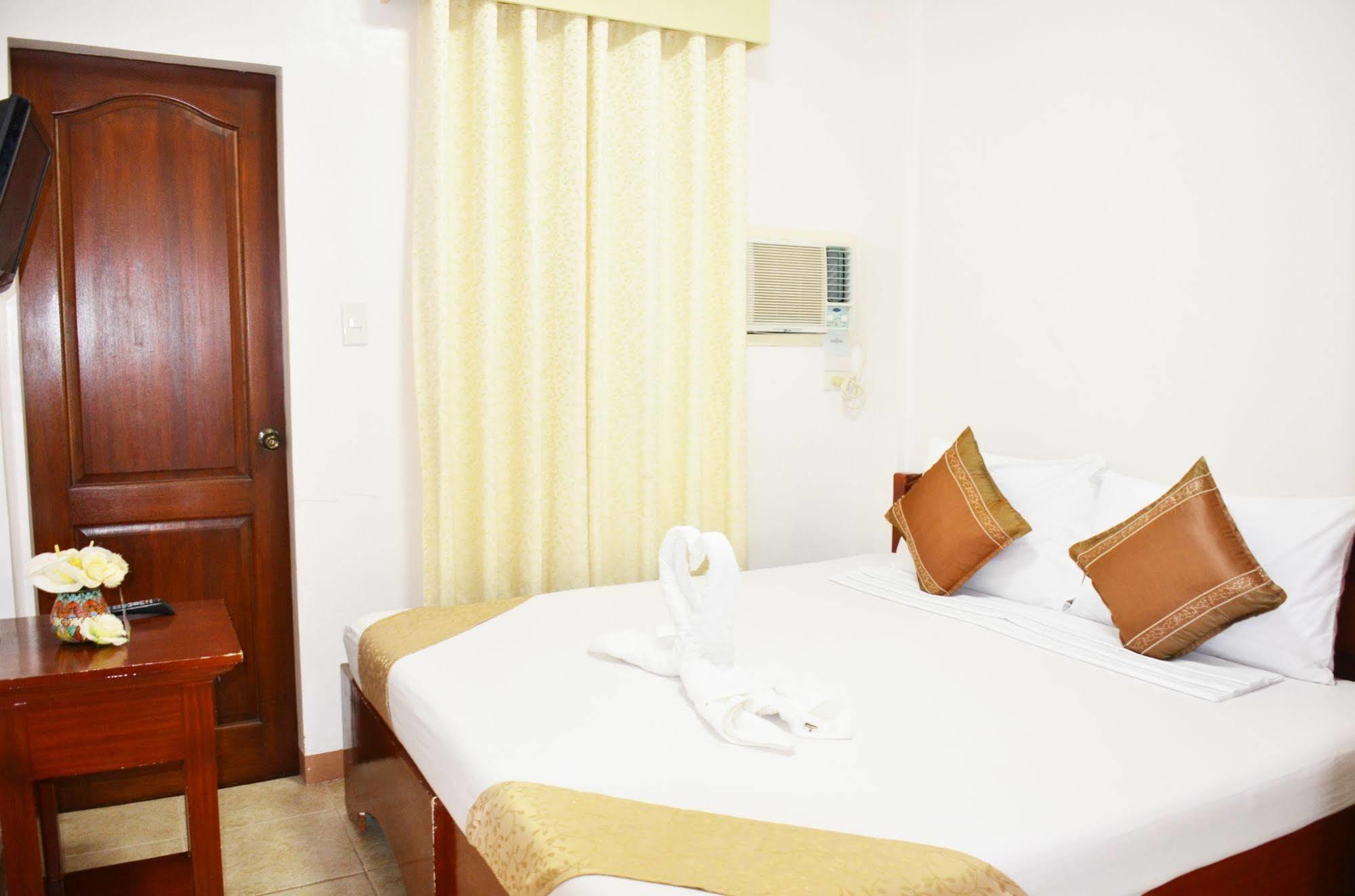 Casa D' Estrella Apartelle Balabag  Екстериор снимка