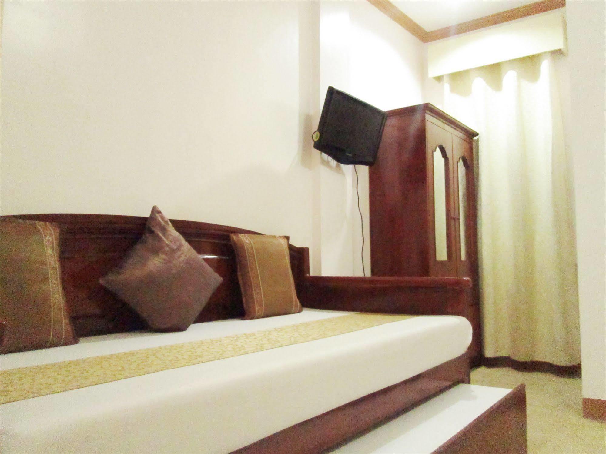 Casa D' Estrella Apartelle Balabag  Екстериор снимка