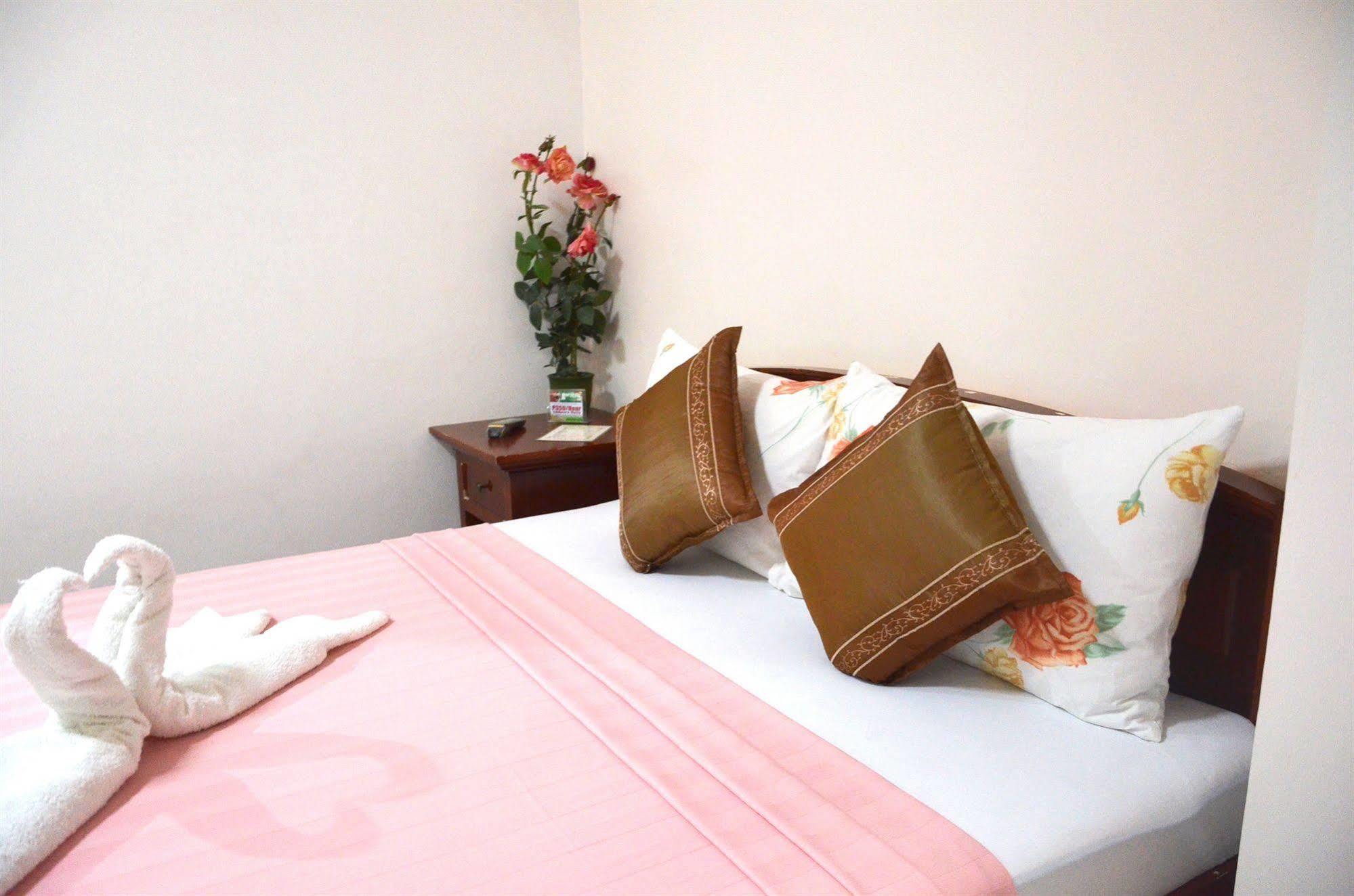 Casa D' Estrella Apartelle Balabag  Екстериор снимка